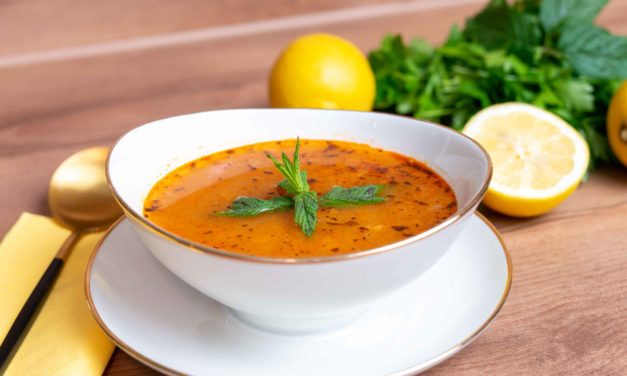 Einfache türkische Bulgur Suppe – vegan oder vegetarisch