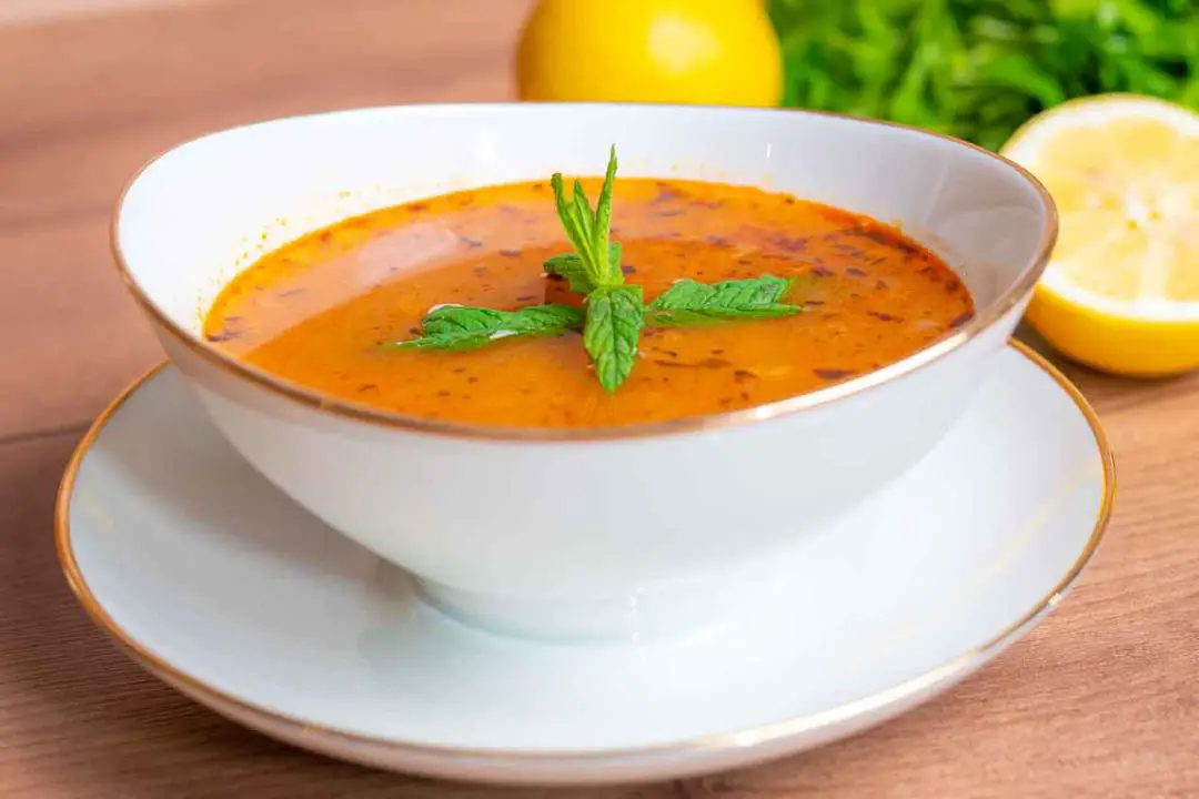 Einfache türkische Bulgur Suppe - vegan oder vegetarisch | Bulgur Kitchen
